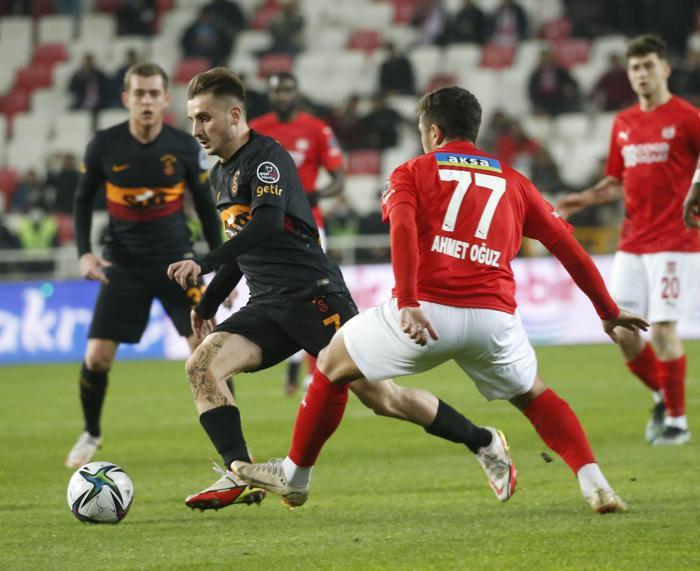 Fanatik yazarları Sivasspor - Galatasaray maçını yazdı