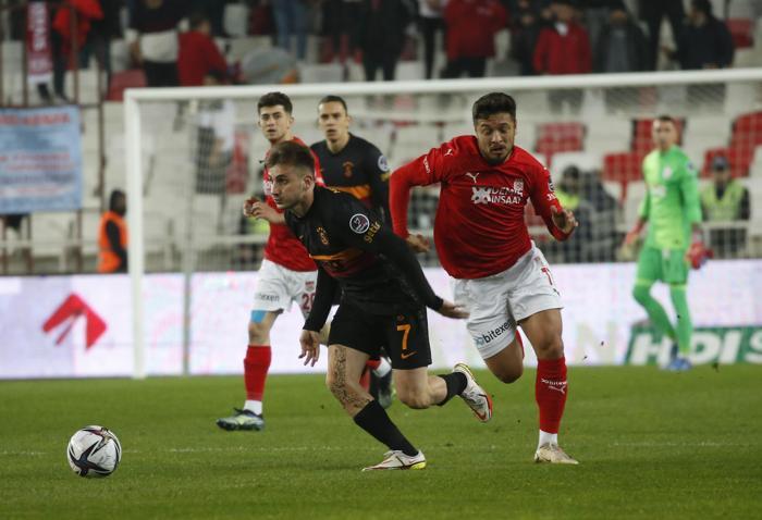 Fanatik yazarları Sivasspor - Galatasaray maçını yazdı