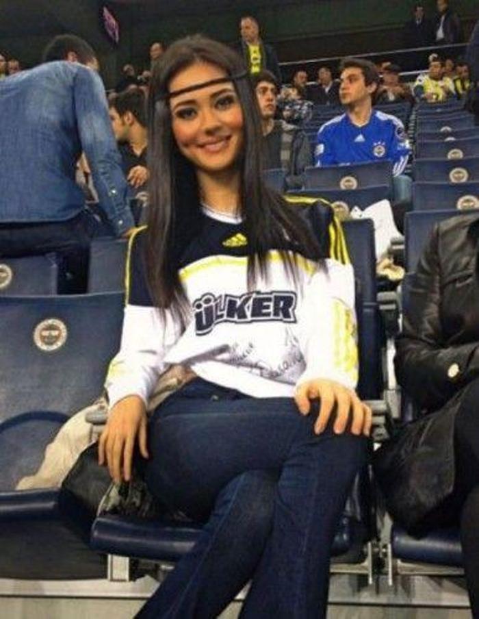 Ronaldonun gözdesi Cansu Taşkın Çin yolcusu