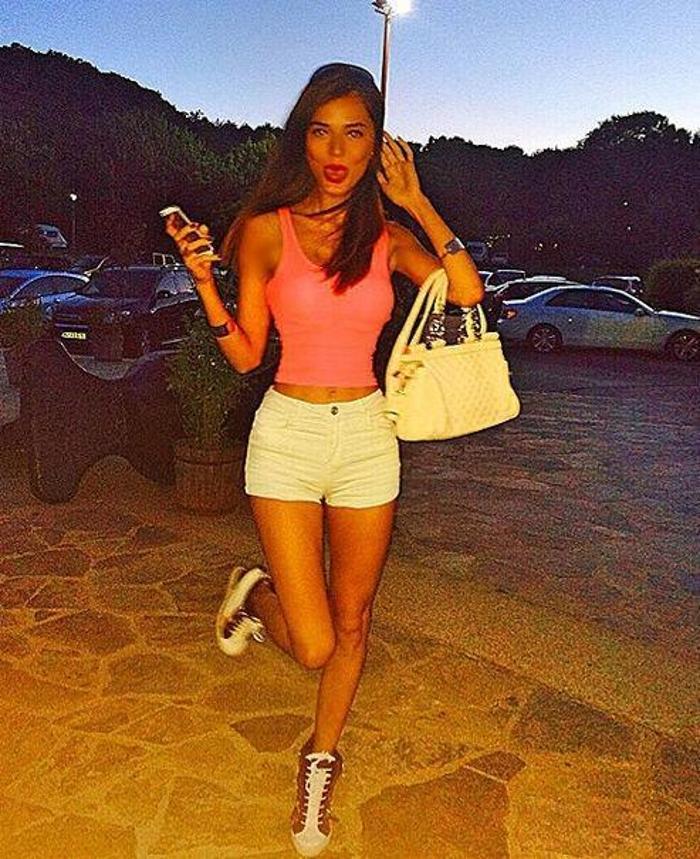 Ronaldonun gözdesi Cansu Taşkın Çin yolcusu
