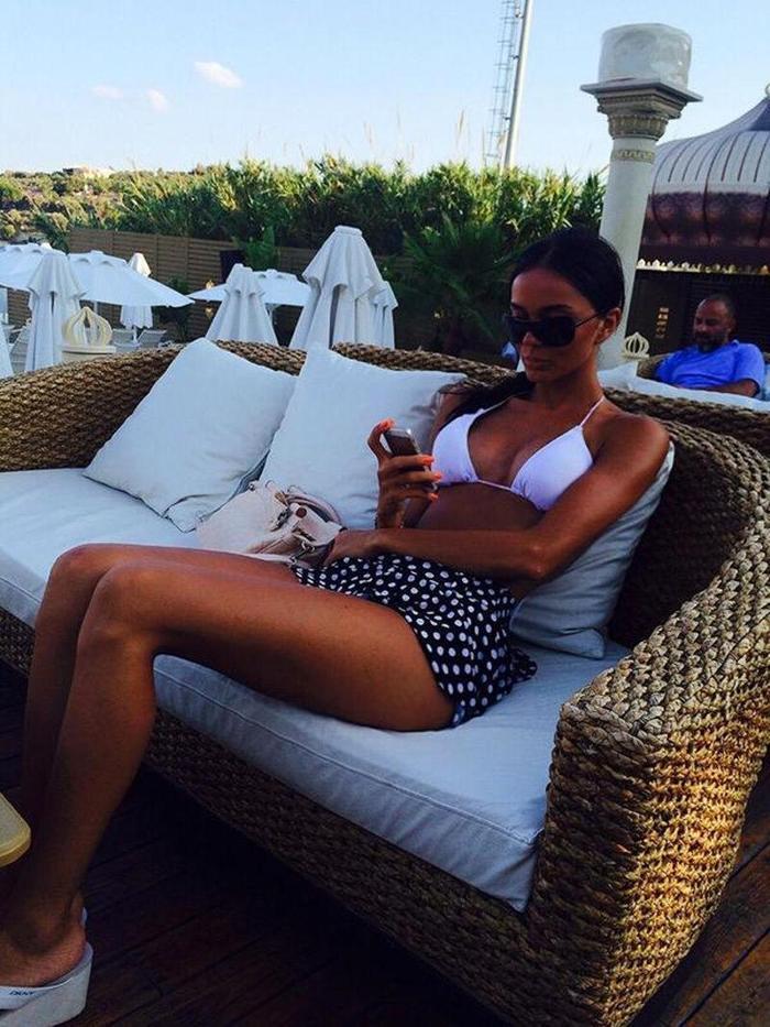 Ronaldonun gözdesi Cansu Taşkın Çin yolcusu