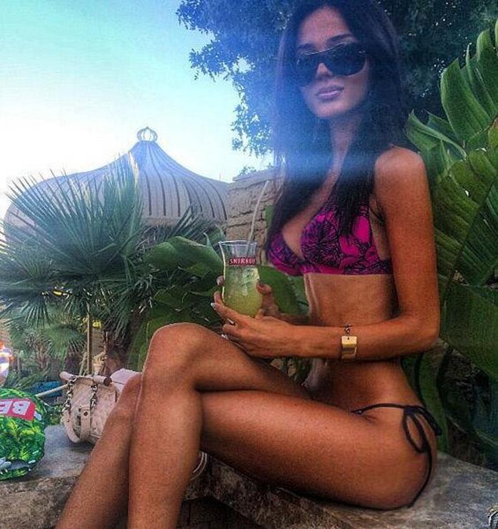 Ronaldonun gözdesi Cansu Taşkın Çin yolcusu