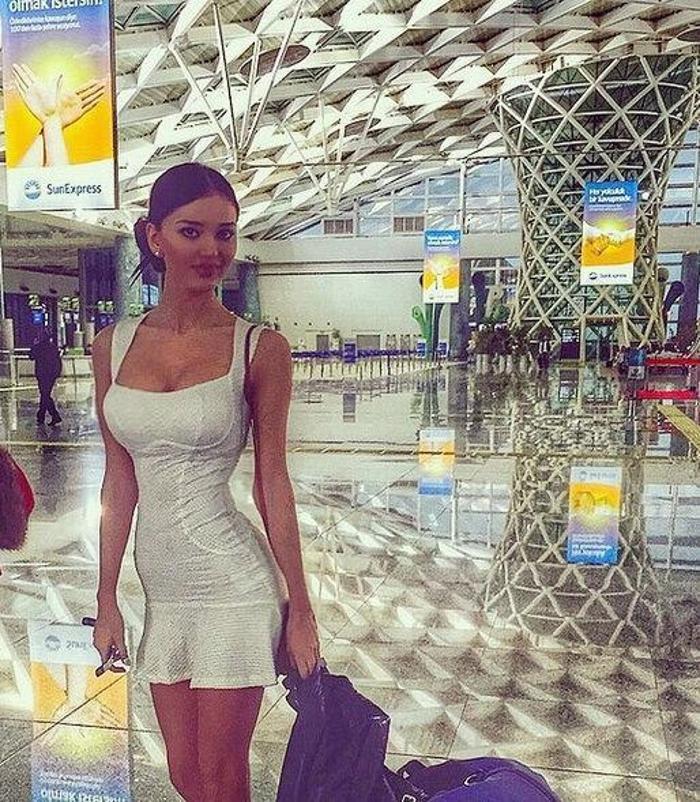 Ronaldonun gözdesi Cansu Taşkın Çin yolcusu