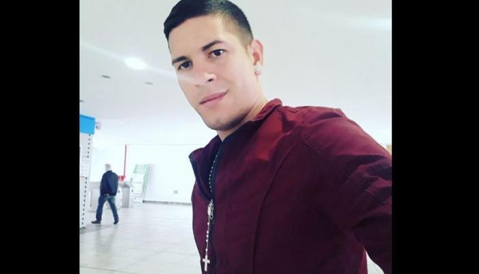 Kulüp başkanıyla futbolcusunun ilişkisi ortaya çıktı Yatak fotoğrafları basına sızdırıldı