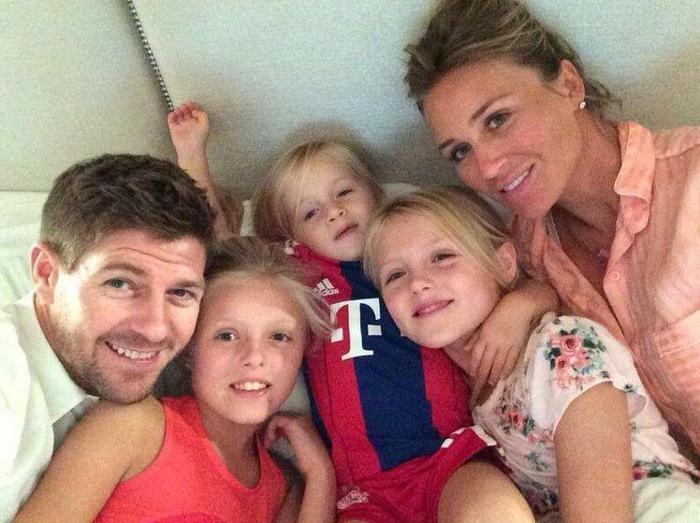 Steven Gerrard ile evlenince hayatı değişti