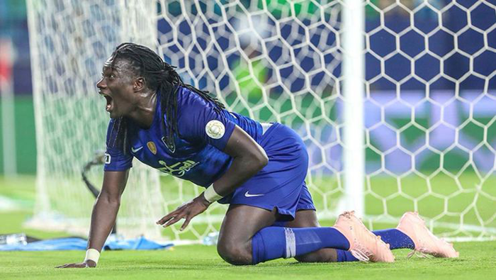 Fenerbahçeden Bafetimbi Gomis bombası Fransada transfer pazarlığı