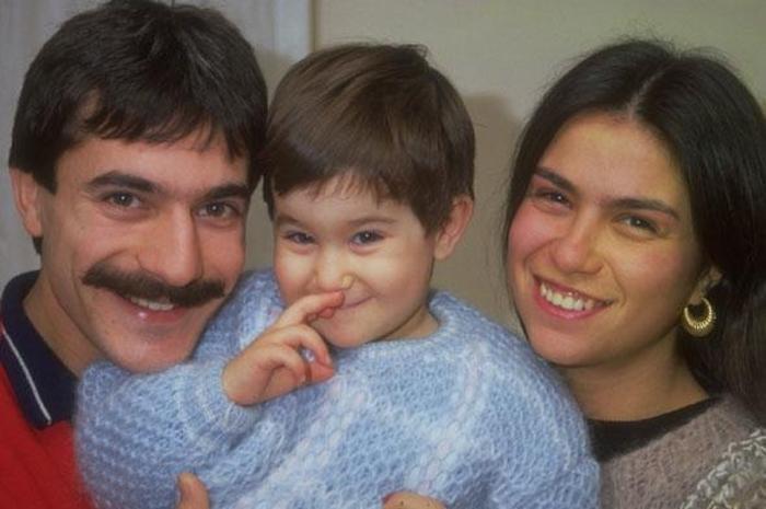 Ünlülerin ilk aşkları