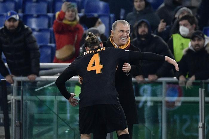 Galatasarayda Fatih Terim 1996-2000 dönemini solladı Tam 1453 gün...