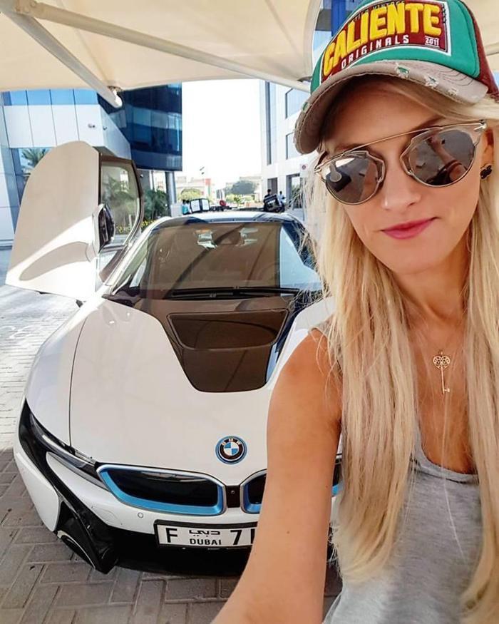 Alexandra Mary Hirschi İstanbulda hayranlarıyla buluştu