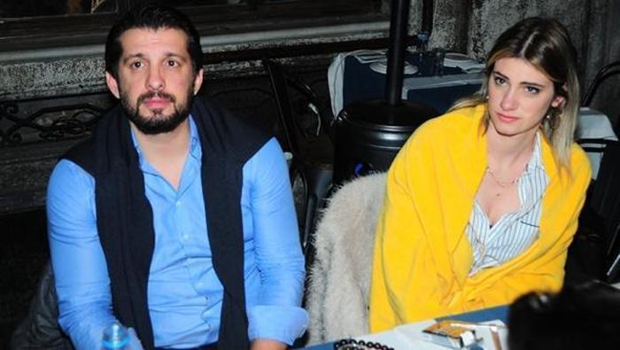 Eski basketbolcu Kerem Tunçeri Sinem Öktenle görüntülendi