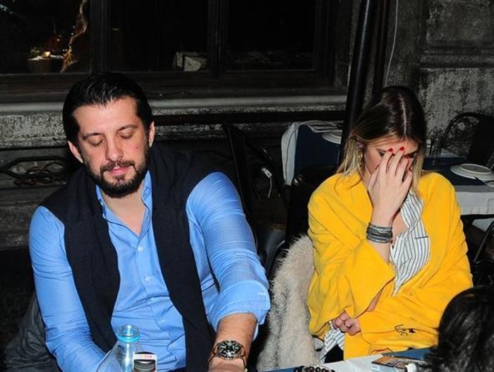 Eski basketbolcu Kerem Tunçeri Sinem Öktenle görüntülendi