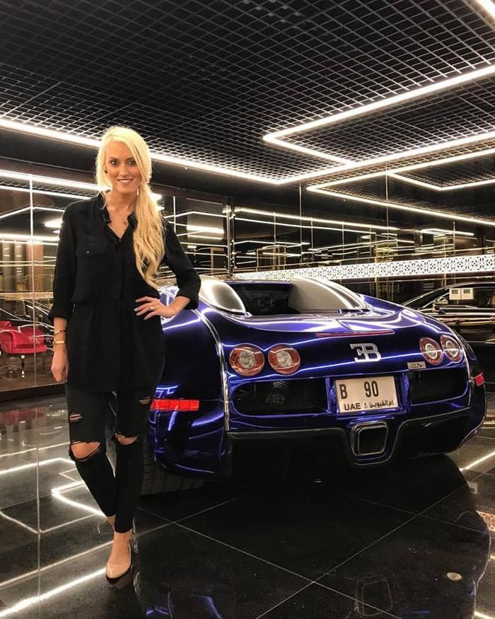 Alexandra Mary Hirschi İstanbulda hayranlarıyla buluştu