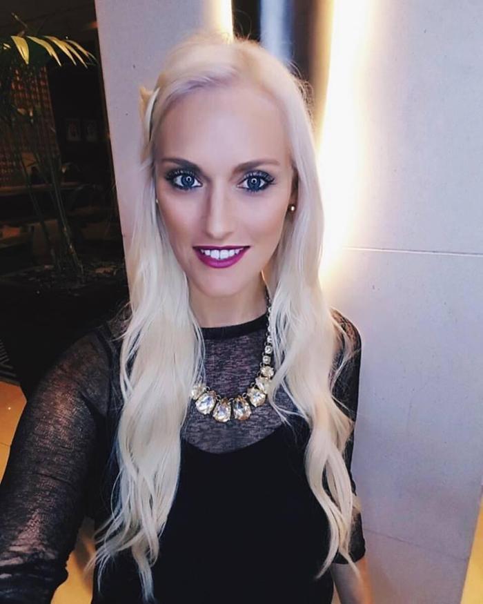 Alexandra Mary Hirschi İstanbulda hayranlarıyla buluştu