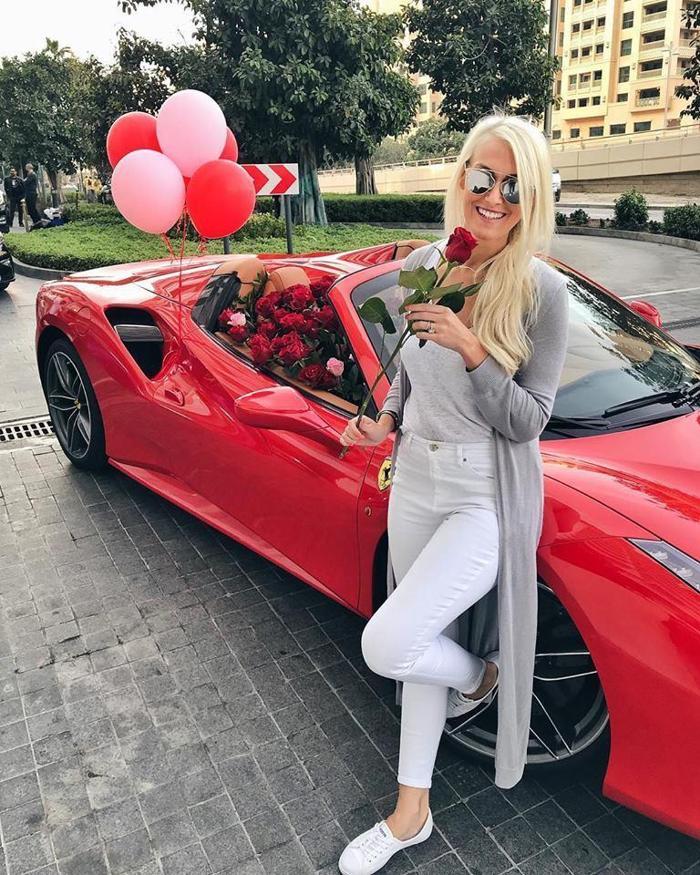Alexandra Mary Hirschi İstanbulda hayranlarıyla buluştu
