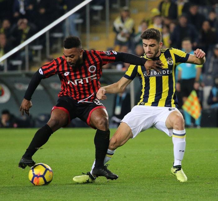 Fenerbahçede büyük sorun orta saha