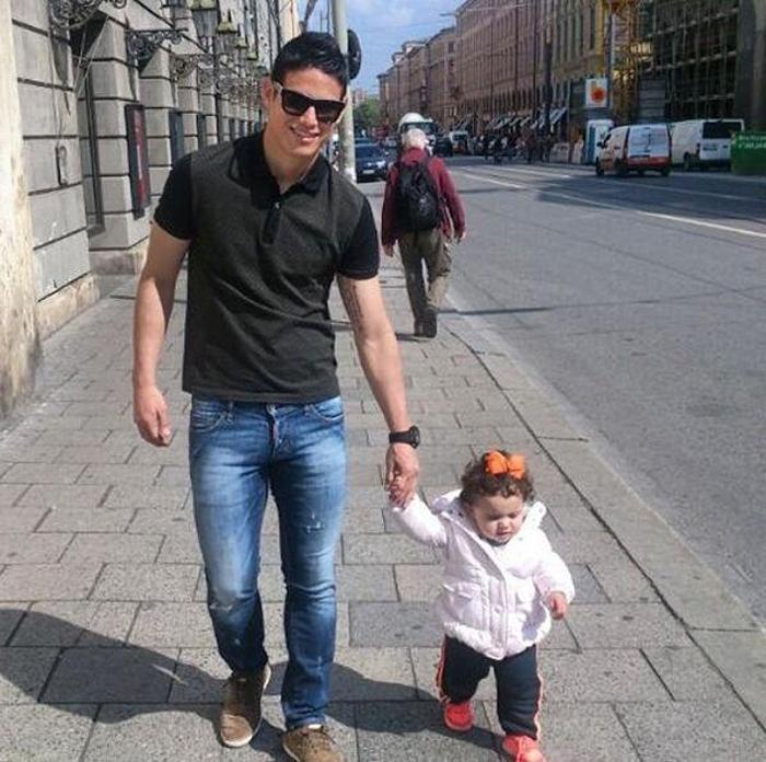 Mutlu aile babası: James Rodriguez