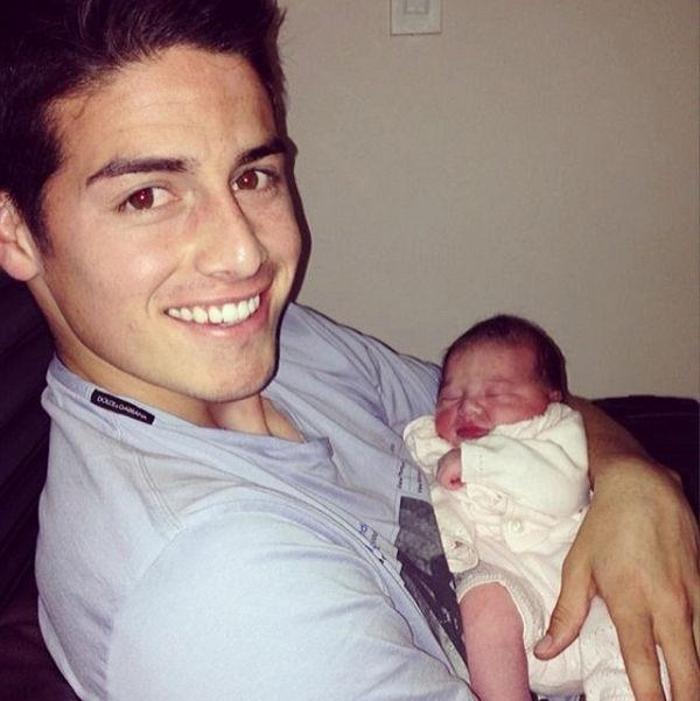 Mutlu aile babası: James Rodriguez