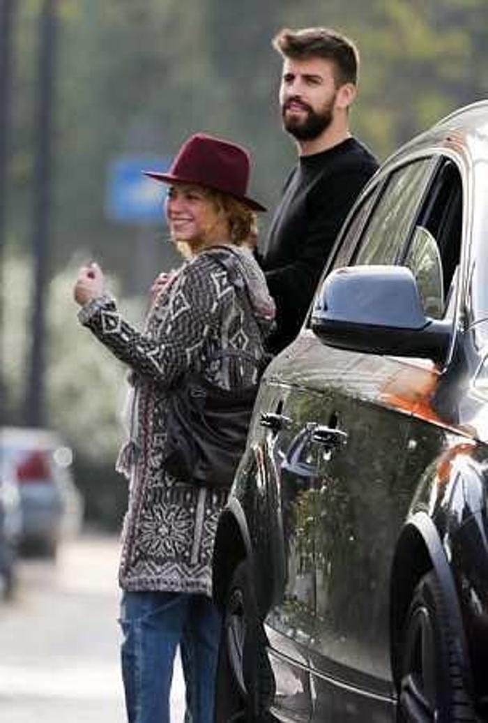 Shakira hamilelik moduna girdi