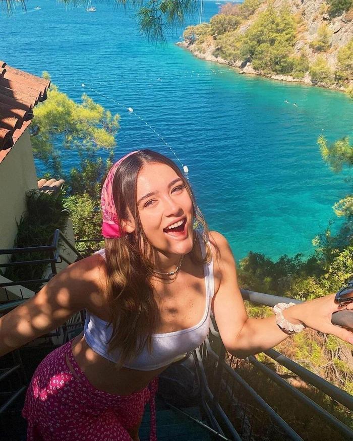 Zehra Güneş de sosyal medyadaki akıma uydu