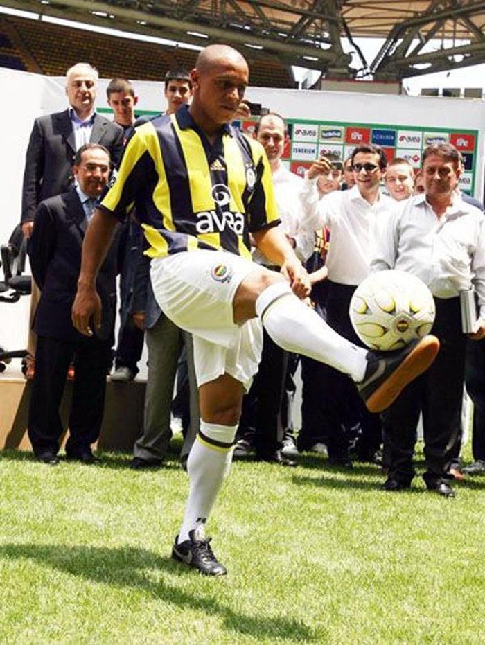 İmza töreni dediğin böyle olur