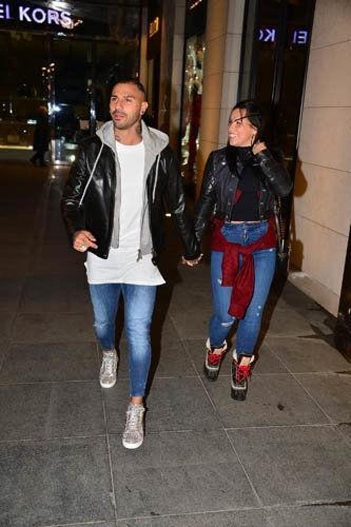 Pepe ve Quaresma yengelerle yemekte Şaşırtan detay...