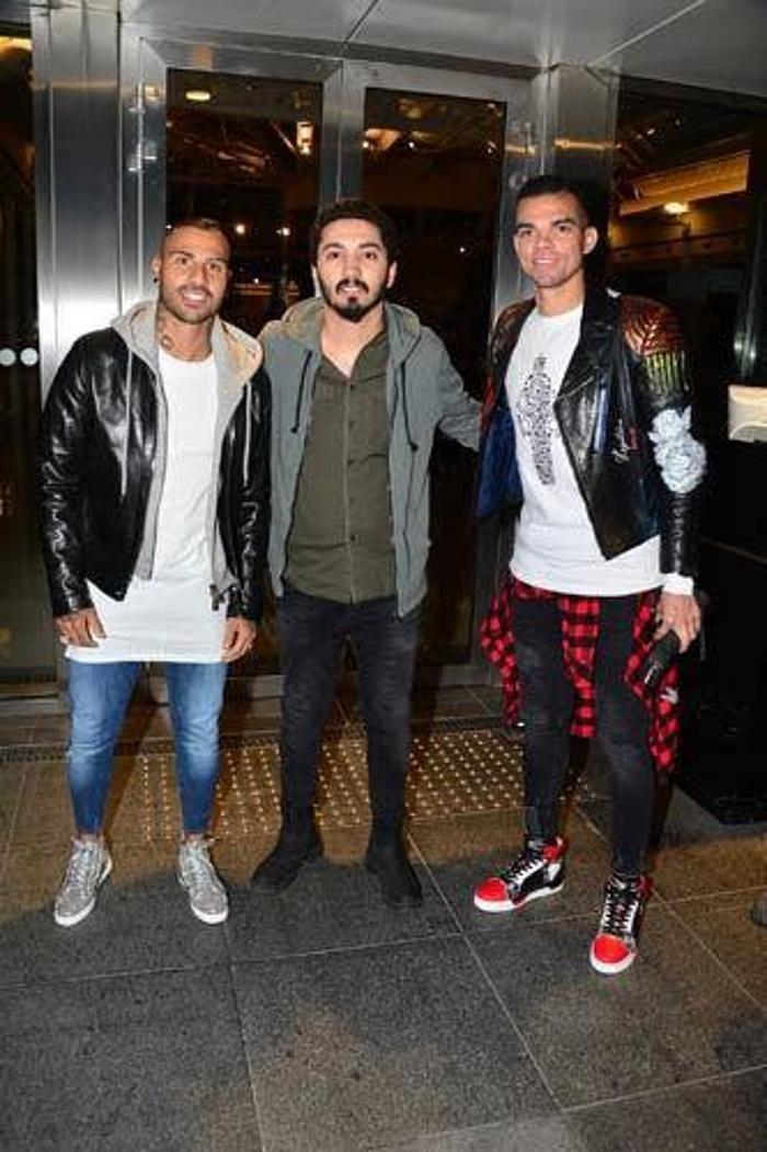 Pepe ve Quaresma yengelerle yemekte Şaşırtan detay...