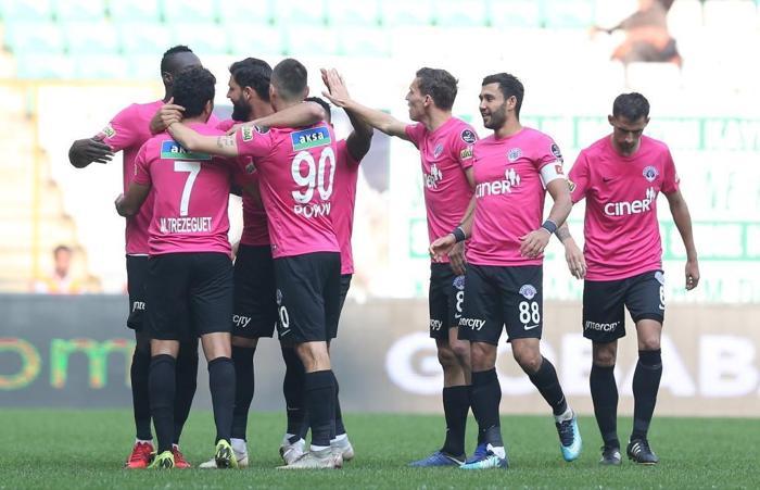 Kasımpaşada isyan çıktı Flaş Trezeguet kararı