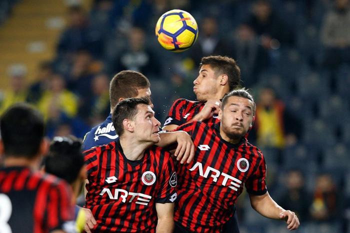 Fanatik yazarlarının Fenerbahçe - Gençlerbirliği maçı yorumları