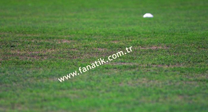 Bursaspor-Beşiktaş mücadelesi öncesi zemin şoku
