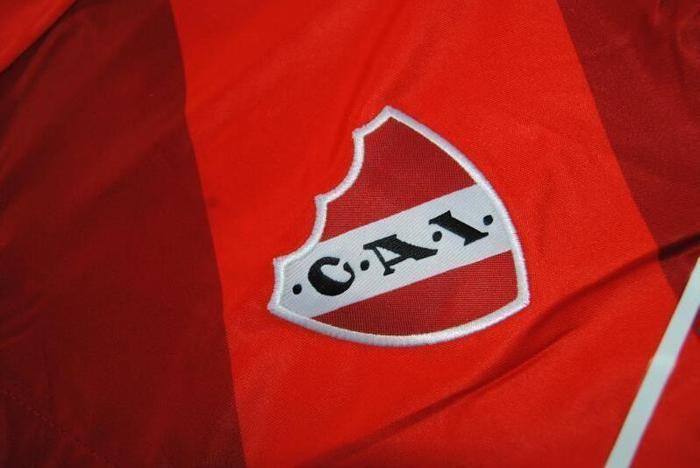 14) Independiente
