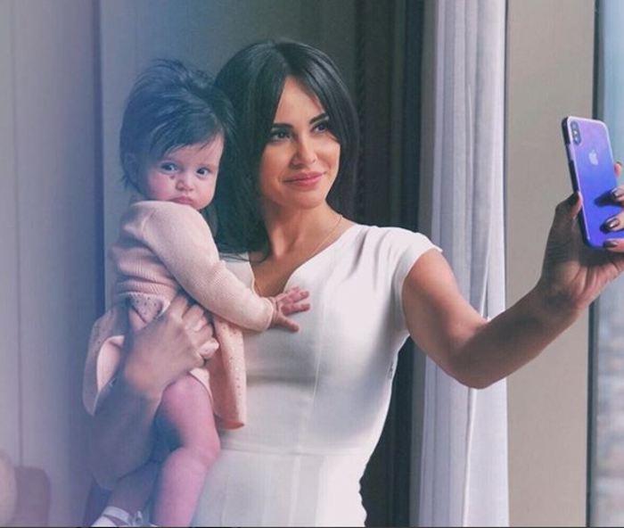 Zeynep Demirel 10 dakikada 10 bin TL harcadı