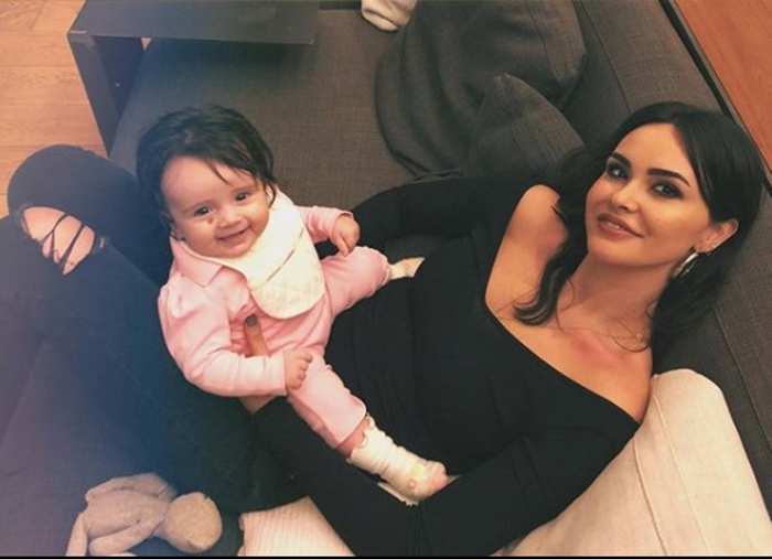 Zeynep Demirel 10 dakikada 10 bin TL harcadı