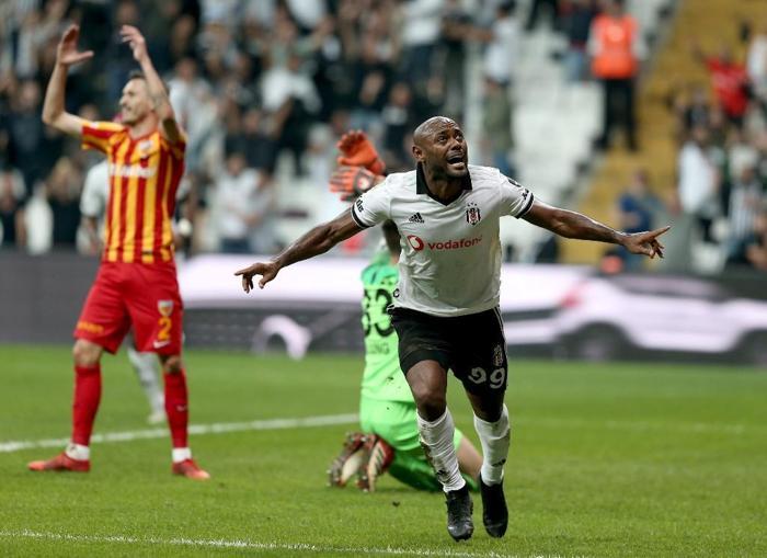 Beşiktaşlı Vagner Loveun menajerinden transfer açıklaması