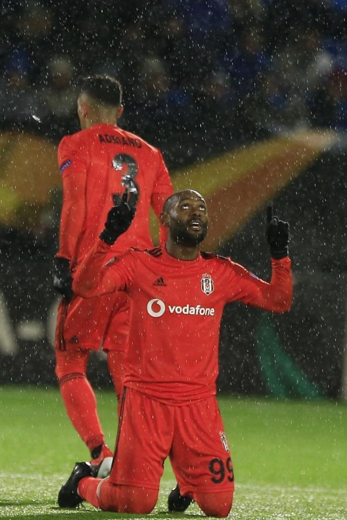 Beşiktaşlı Vagner Loveun menajerinden transfer açıklaması