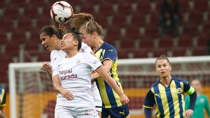 Galatasaray - Fenerbahçe kadın futbol takımları maçına gelen sosyal medya paylaşımları