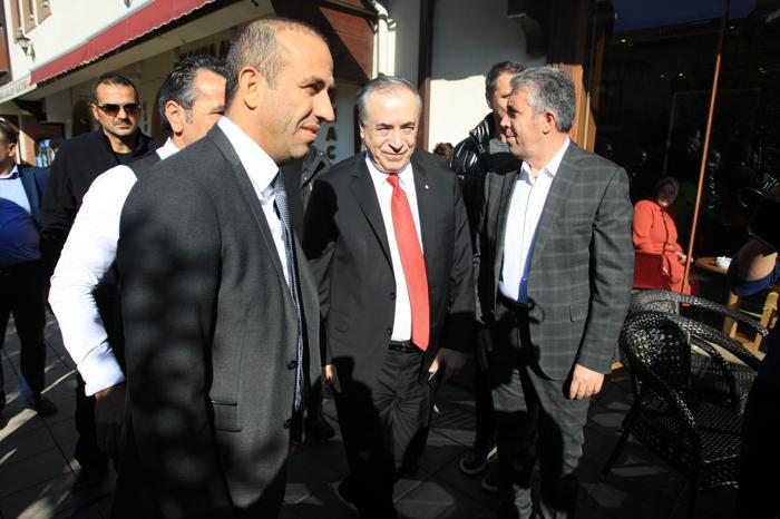 Galatasarayda yöneticiler birbirine girdi