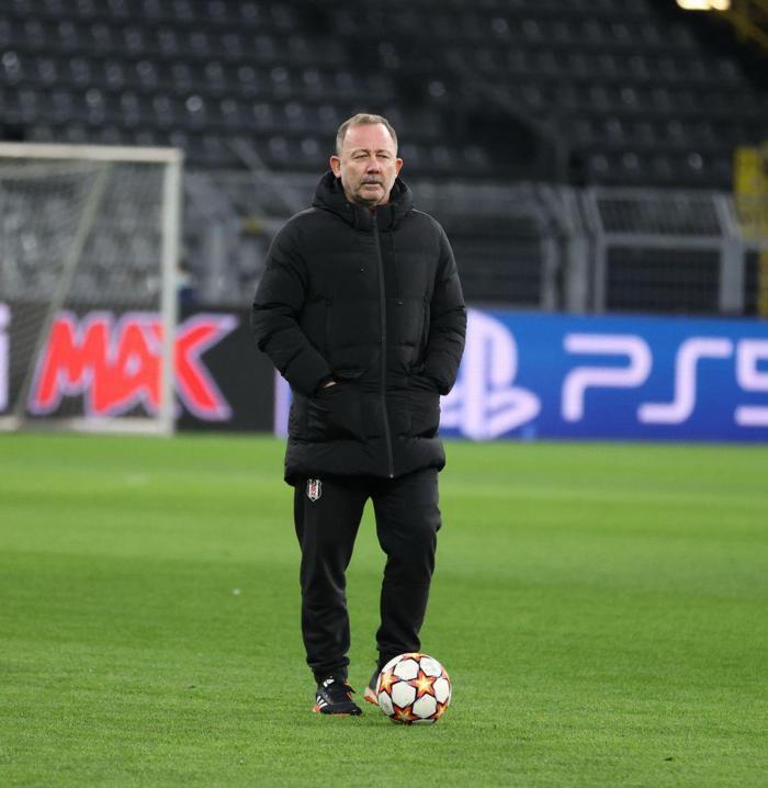 Sergen Yalçın kararını verdi Beşiktaşın Borussia Dortmund maçı muhtemel 11i...