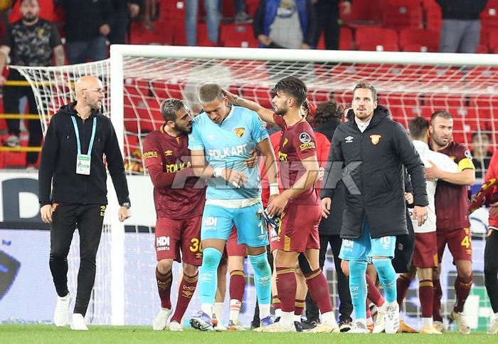 5.5 aylık bebeğini kaybeden İrfan Can Eğribayat, gözyaşlarını tutamadı