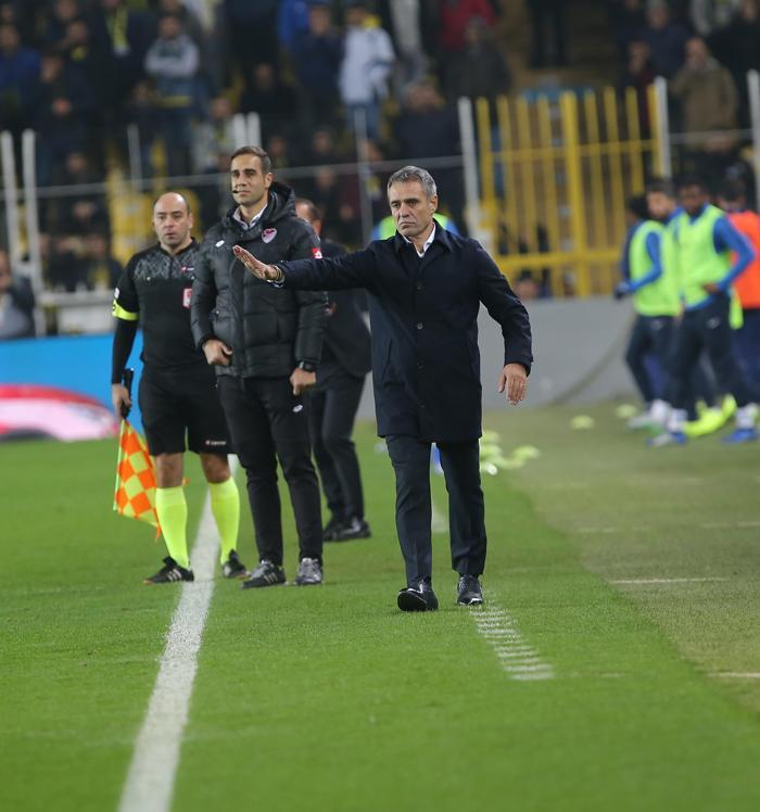 Ersun Yanal isyan etti; İdman bile yapmamışlar