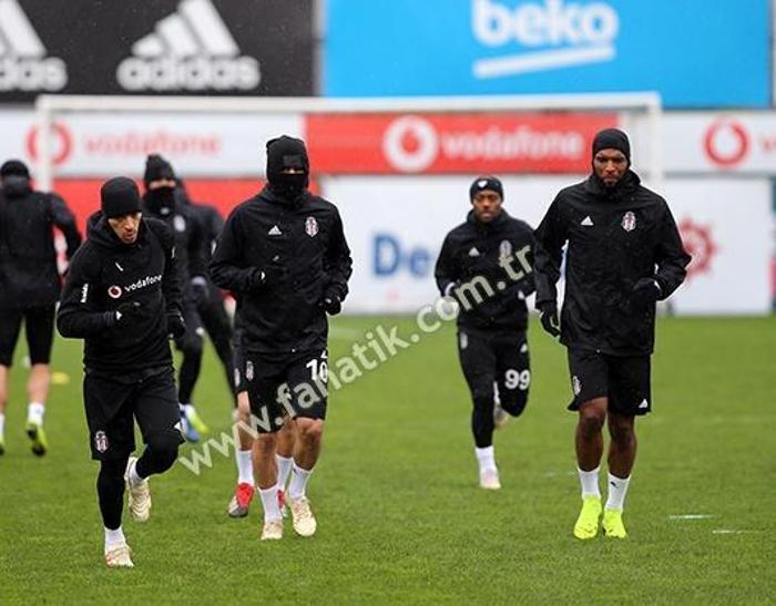 Beşiktaşta flaş Ryan Babel gelişmesi
