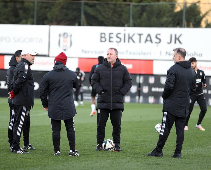 Ali Ece yazdı İşte Beşiktaşın çıkış formülü