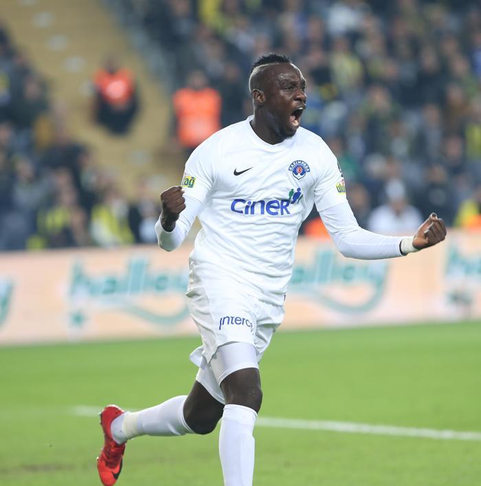 Fenerbahçeden Mbaye Diagneye flaş teklif