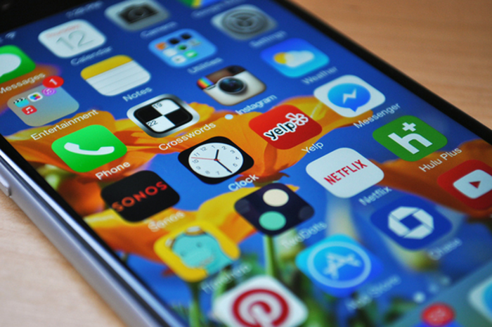 iPhone fiyatları düşüyor, Appledan 3 bomba birden geliyor