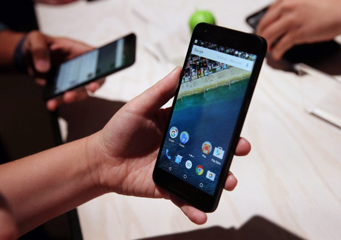 iPhone fiyatları düşüyor, Appledan 3 bomba birden geliyor