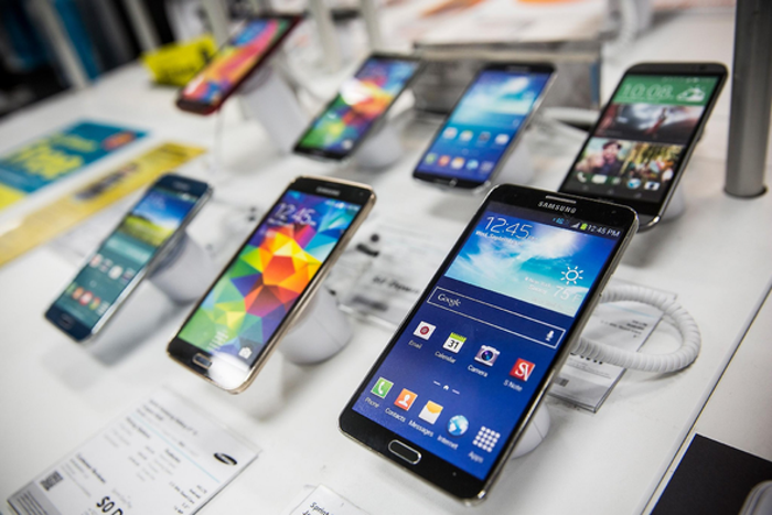 iPhone fiyatları düşüyor, Appledan 3 bomba birden geliyor