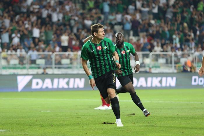 Menajeri açıkladı: Galatasaray, Yevgen Seleznov transferini bitiriyor