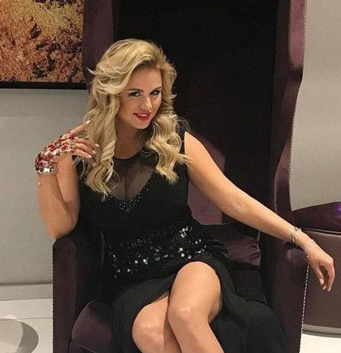 Artistik buz patenci Anna Semenovich: Tek rakibim göğüslerim
