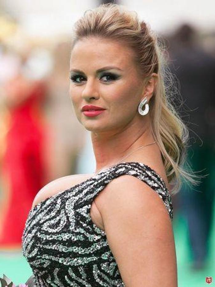 Artistik buz patenci Anna Semenovich: Tek rakibim göğüslerim