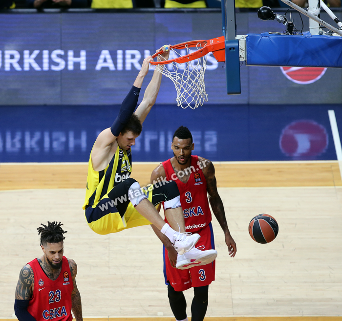 Fenerbahçe Beko - CSKA Moskova maçından kareler