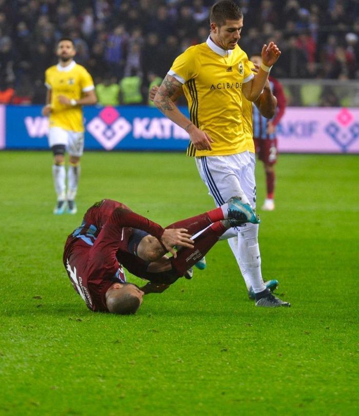 Fanatik yazarlarının Trabzonspor - Fenerbahçe maçı yorumları